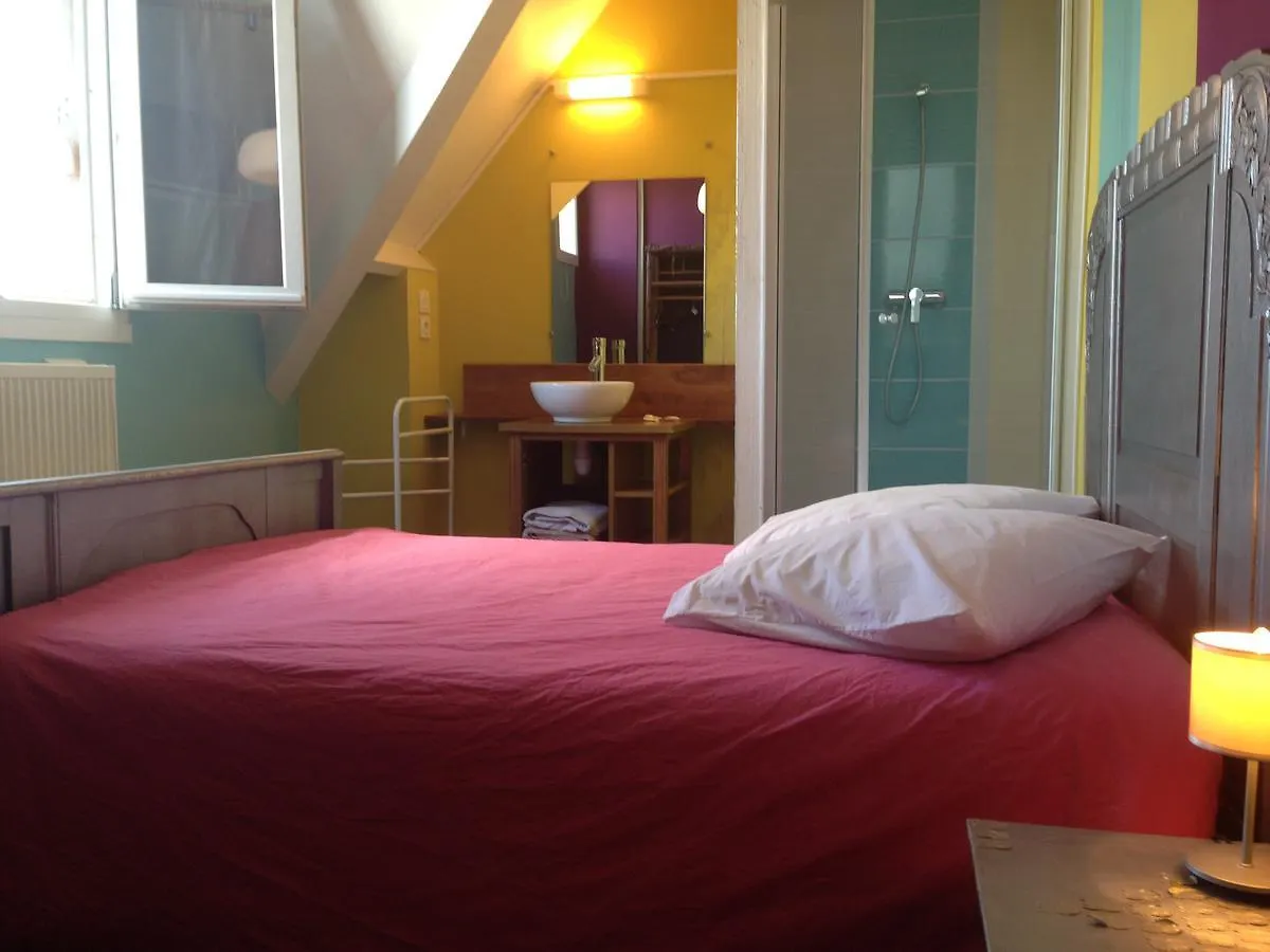 Mini-hôtel Hôtel La Commune à Ploubalay